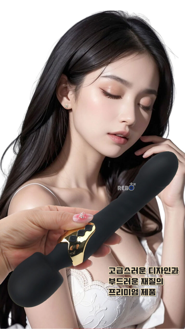 부드러운 피부톤의 여성 모델이 감미로운 표정으로 눈을 감고 있으며, 전면에는 블랙 & 골드 컬러의 프리미엄 여성용 바이브레이터(보스 완드 H-1452)가 손에 들려 있다. 고급스러운 디자인과 인체공학적 곡선이 돋보이며, 제품의 재질과 사용감을 직관적으로 보여준다.